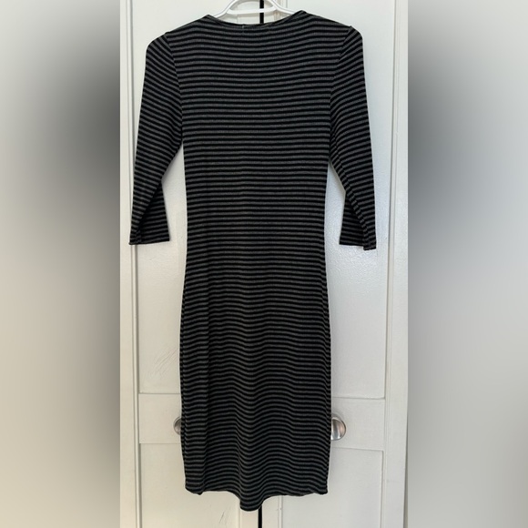 magazine stripes gray and black, size XS. - Picture 2 of 2